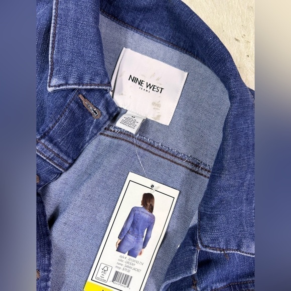 Nine West Women’s Dark Wash Stretch Denim Jacket Wize Medium NWT - Picture 2 of 9
